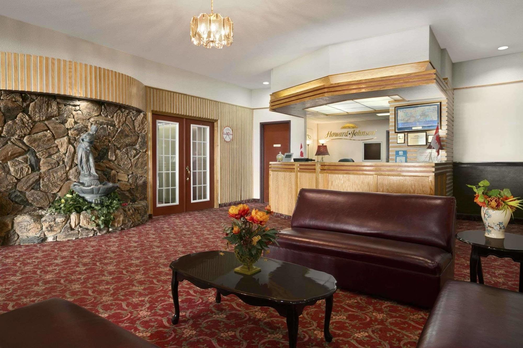 Howard Johnson By Wyndham Корнуол Екстериор снимка