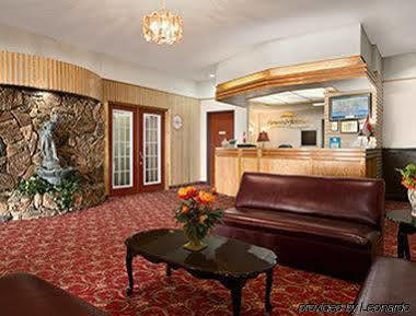 Howard Johnson By Wyndham Корнуол Екстериор снимка